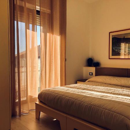 サプリ Brezza Marina Bed & Breakfast エクステリア 写真