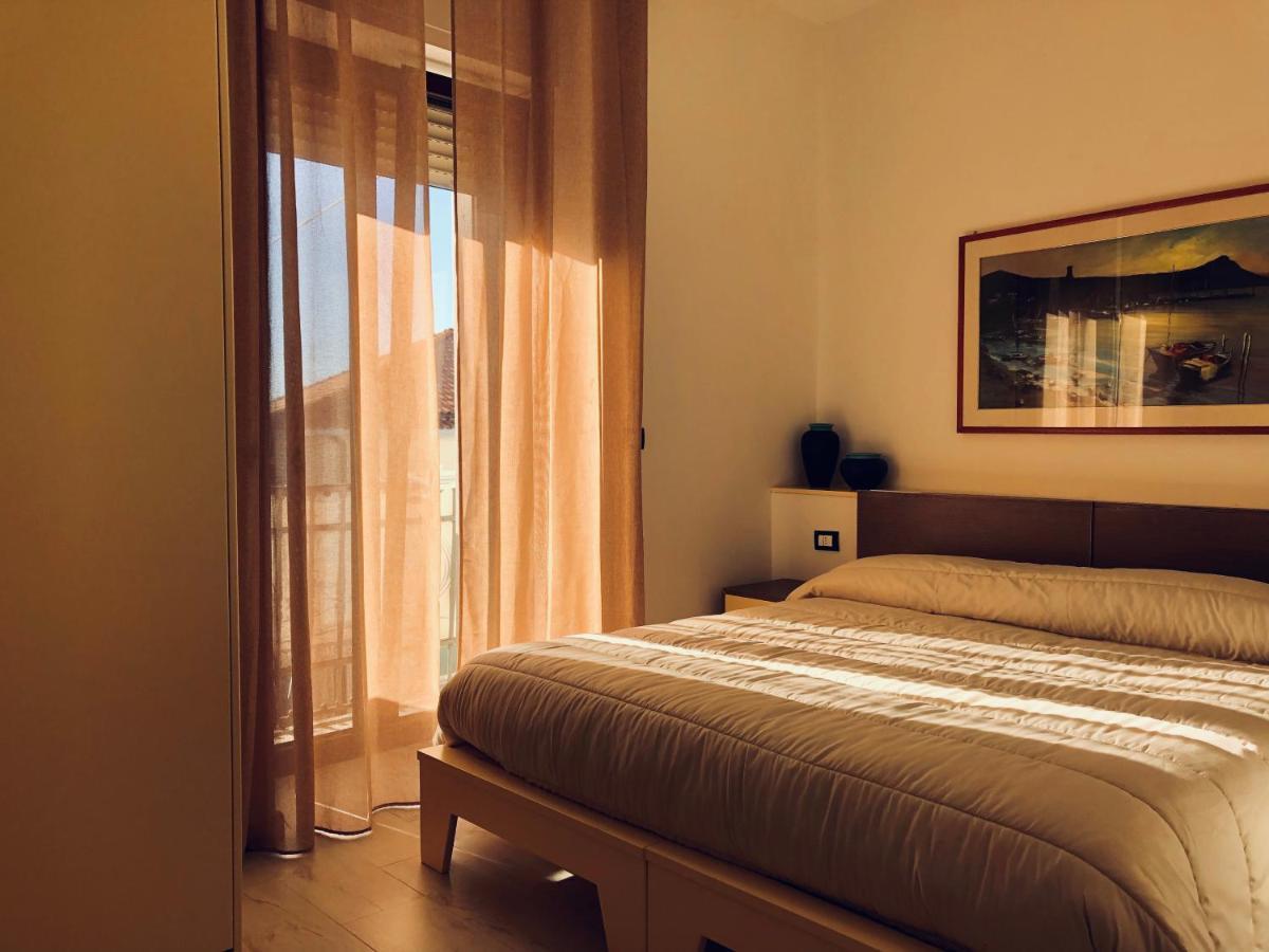 サプリ Brezza Marina Bed & Breakfast エクステリア 写真