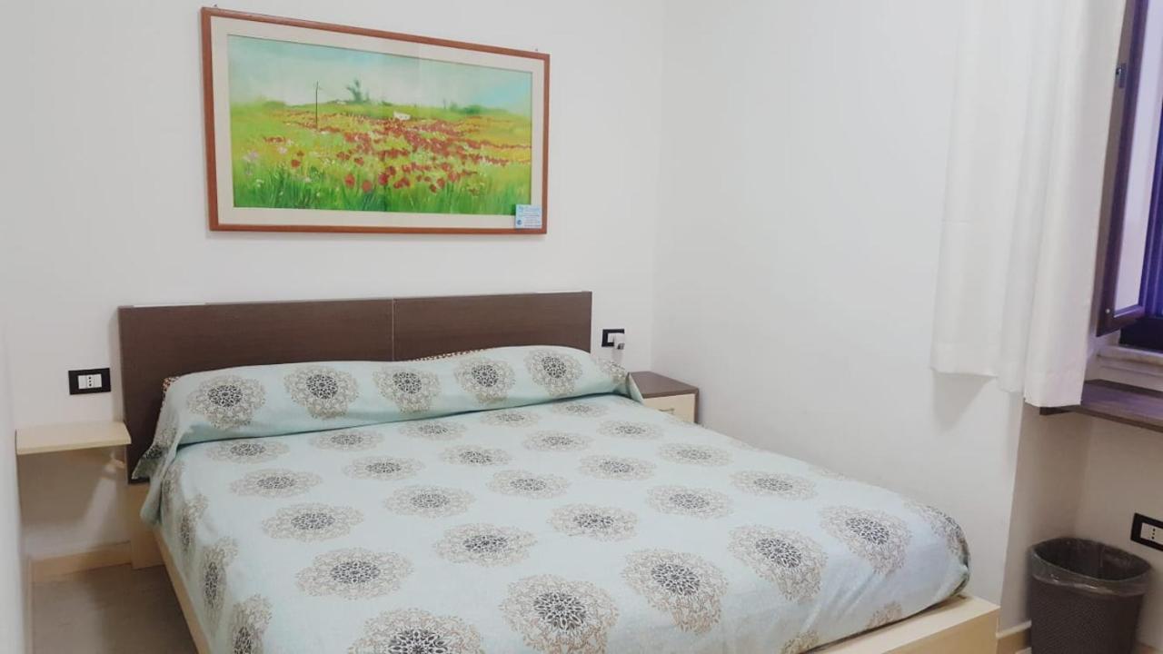 サプリ Brezza Marina Bed & Breakfast エクステリア 写真